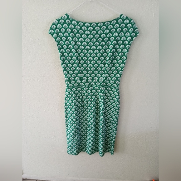 BODEN Cotton Knit Green Floral Pull On Dress | 6 - Picture 6 of 8